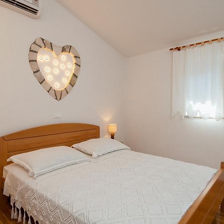 Apartments Mande And Kate Baška Voda Pokoj fotografie