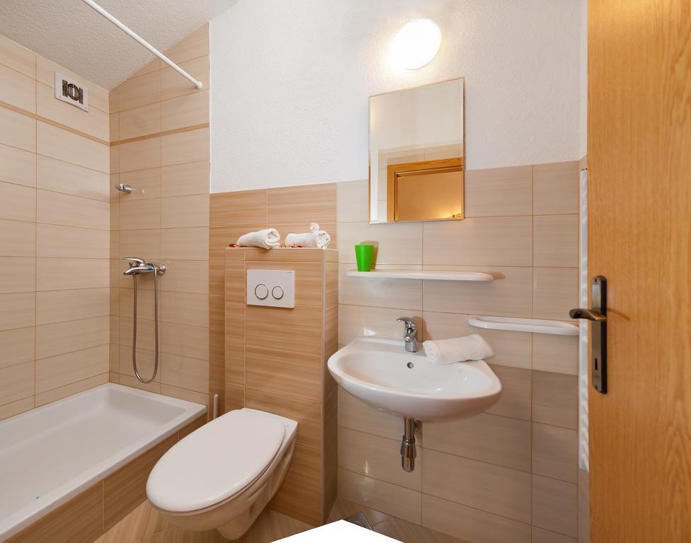 Apartments Mande And Kate Baška Voda Pokoj fotografie