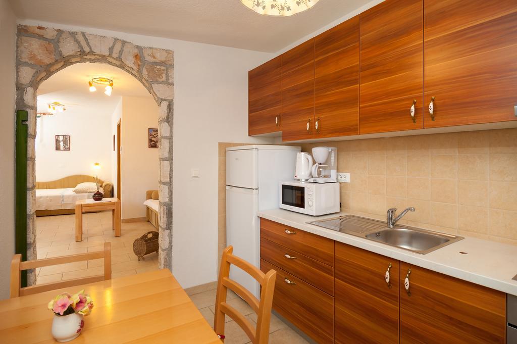 Apartments Mande And Kate Baška Voda Pokoj fotografie